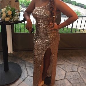 Beautiful rose gold prom dress Size 5